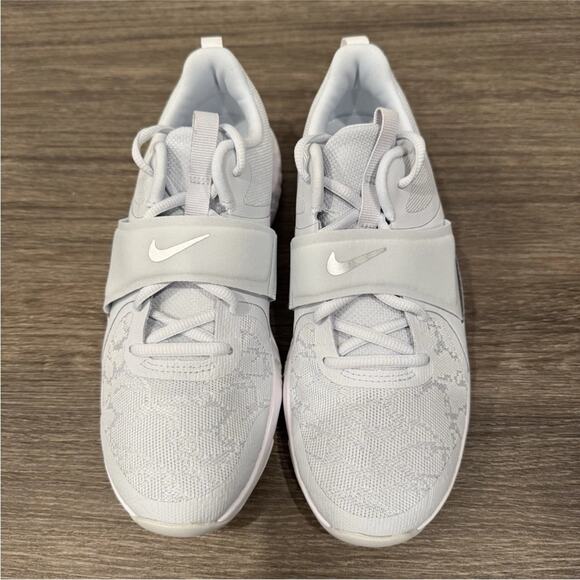 Nike Renew In Season Trainer Womens Pure Platinum White New Sneakers Size 9.5 - Picture 3 of 4